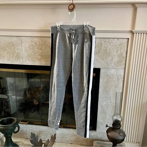 ~victoria’s secret pink fleece leggings - Picture 3 of 5